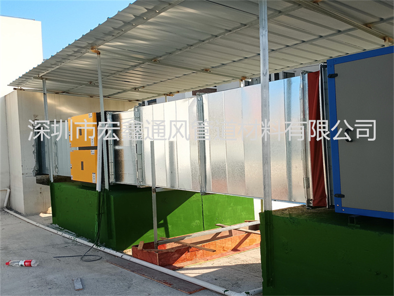 龍崗商業街共板法蘭風管安裝工程案例（lì）