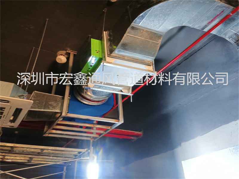 龍崗君華時代商業街（jiē）麻辣（là）香鍋餐廳廚房排油煙（yān）管道安裝工程案例